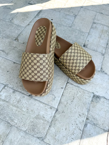 Tila Sandal